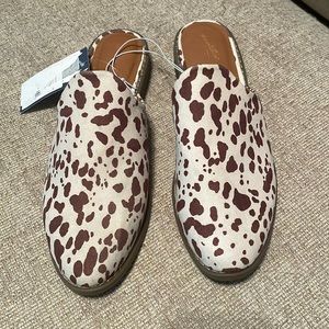 Universal Thread Cowprint Slide-Ons size 9